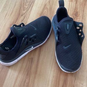 Women’s Nike shoes